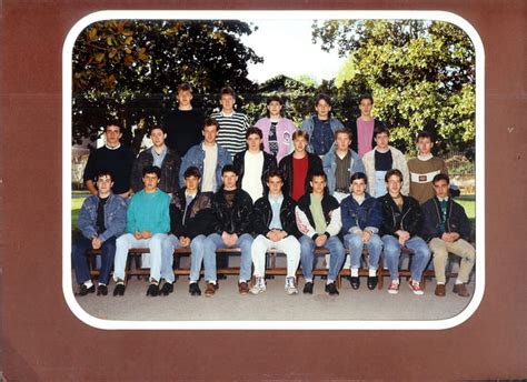 Photo de classe 1 ERE F3 de 1991 Lycée Albert Claveille Copains d avant