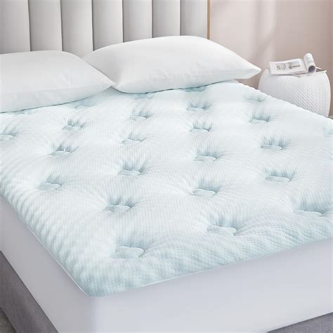 Surmatelas En Mousse M Moire De Forme De Cm Pour Grand Lit