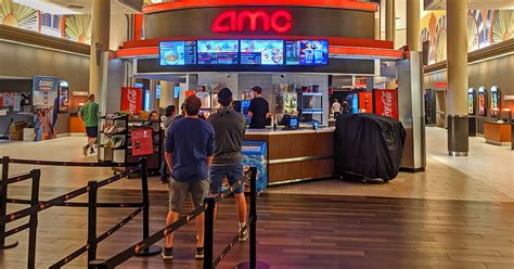 Amc Reopens Theaters With Strict No Outside Coronavirus Policy