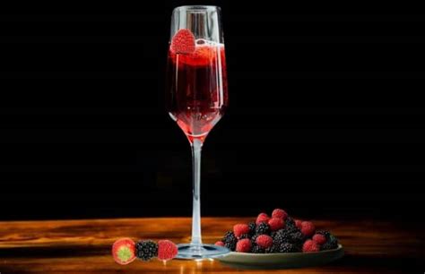 Kir Royal Receta De C Ctel Con Toque Franc S Mis Bebidas