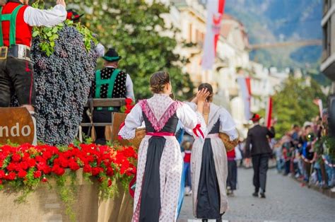 Merano Festa Delluva Tra Tradizione E Natura Bgs News Buongiorno