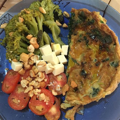 Omelete De Espinafre Alho Por Br Colis Tomate Queijo Branco