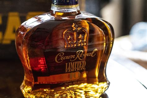 Review Crown Royal Limited Edition Whisky Aged Years Manitoba