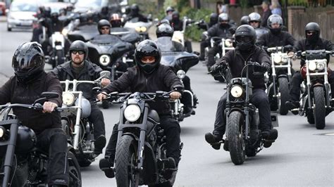 Spektakul Rer Kurzauftritt Der Hells Angels In Seligenstadt Biker