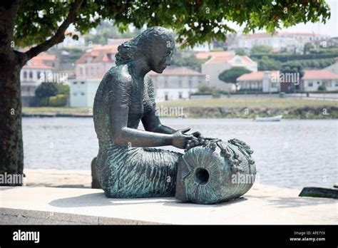 Bronze Statue Of A Lacemaker Hi Res Stock Photography And Images Alamy