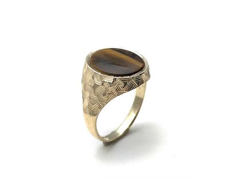 Secondhand Ct Yellow Gold Tigers Eye Signet Ring At Segal S Jewellers