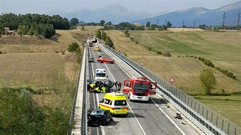 Incidente Lungo La Flaminia Un Morto In Provincia Di Perugia