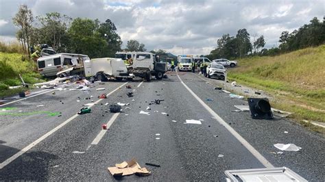 Hampden Crash Bruce Highway Closed Near Mackay The Courier Mail