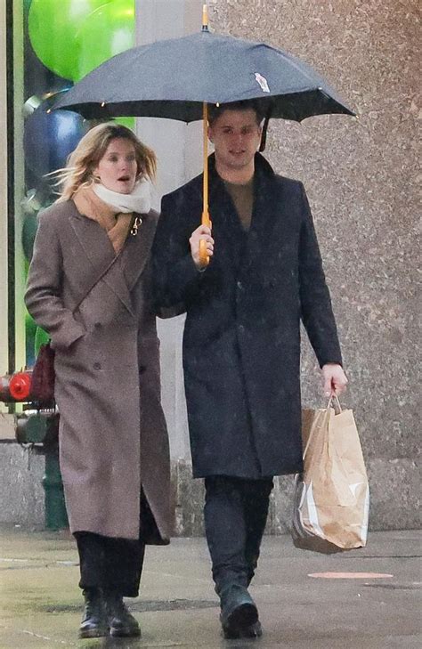 White Lotus Co Stars Meghann Fahy And Leo Woodall Finally Confirm Romance With Nyc Kiss Daily