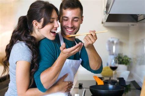 Cómo aprender a cocinar desde cero trucos y consejos SaborGourmet