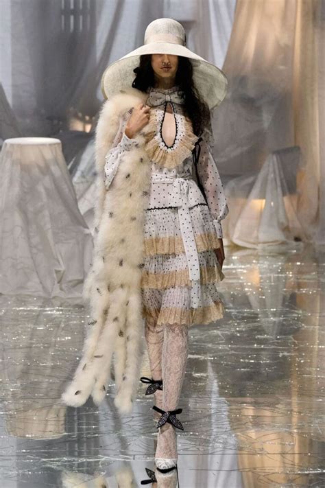 Valentino Spring Summer 2025 - RUNWAY MAGAZINE ® Official