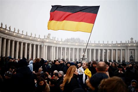 Las 20 Fotos Más Impactantes Del Funeral De Benedicto Xvi Infobae