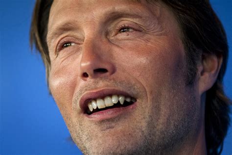 Mads Mikkelsen Teeth