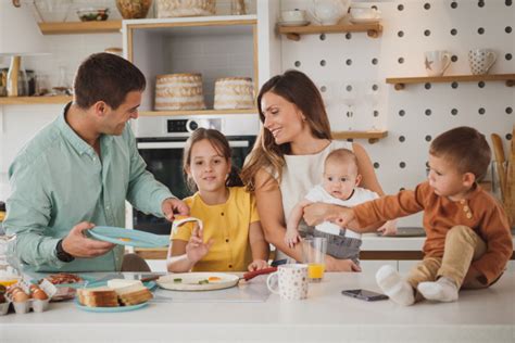 Family Breakfast Free Stock Photo - StockSnap.io
