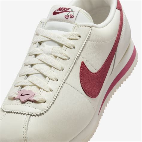 Nike Cortez Dia dos Namorados Notícias de Rap Lifestyle do Futebol