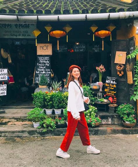 Trương Hoàng Mai Anh hot girl đang nổi vì mắng khách bất lịch sự là ai