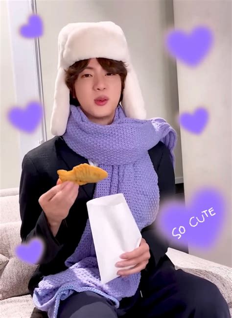 Bts Community Posts Dear Jin 진군🐹💕 이번 달도 와줘서 고마워☺️🍀 만나고 싶어서 기다렸어🫶🫶🫶 나도