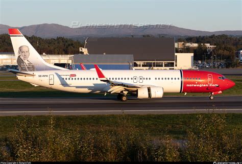 SE RPR Norwegian Air Sweden Boeing 737 8JP WL Photo By Richard Toft