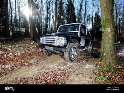 Land Rover Defender Immagini E Fotografie Stock Ad Alta Risoluzione