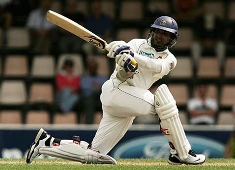 Kumar Sangakkara Sweeps On The Way To His Century Espncricinfo