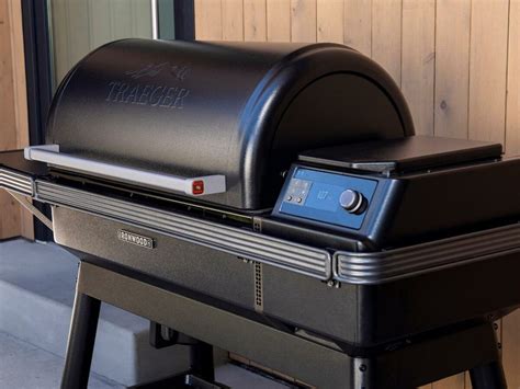 Traeger Grills Ironwood TFB61RLG pellet grills use Smart Combustion for ...