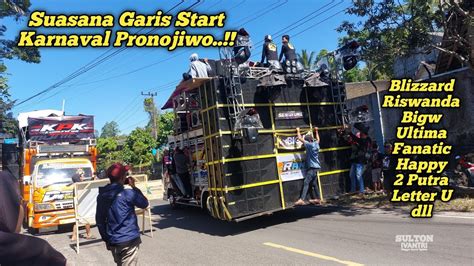 Suasana Di Garis Start Karnaval Pronojiwo Ada Bigw Riswanda