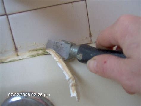 How To Remove Mildewy Caulk From Your Bathtub Hunker Bathroom Mold