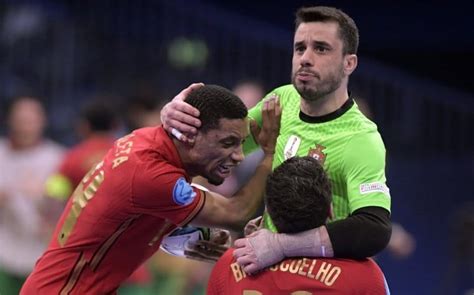 Portugal derrota Espanha e é finalista do Europeu de Futsal Rádio