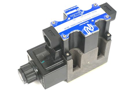 NEW NORTHMAN SWH G03 B2 10 HYDRAULIC SOLENOID DIRECTIONAL VALVE