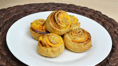 Bacon Cheddar Pinwheels Bacon And Cheese Puff Pastry Rolls Recipe Youtube