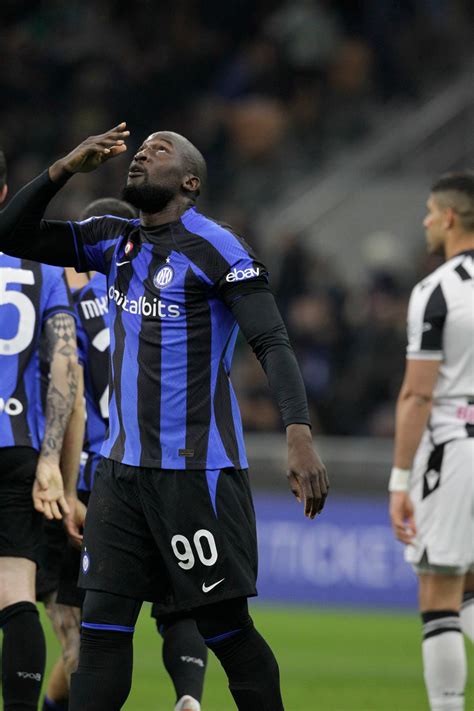 L Inter Soffre Ma Batte L Udinese Ora Testa Alla Champions