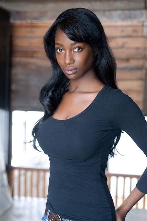 Curvesincolor Mouna Traoré Ebony Pinterest Beautiful Black Women Black Women And Black