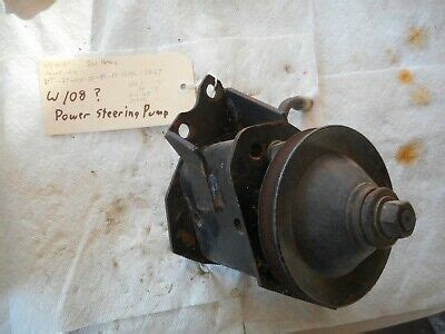 Mercedes Benz W W Vickers Power Steering Hydraulic Pump Bracket