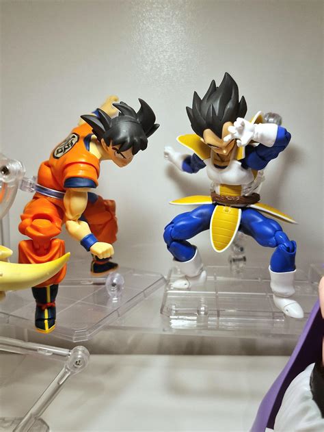 Goku vs Vegeta first fight poses! : r/SHFiguarts