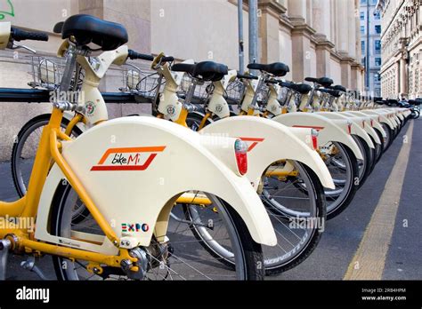 Bike Sharing Bikemi Milan Stock Photo Alamy