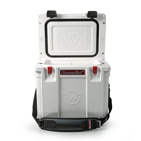 Moosejaw 25 Quart Ice Fort Hard Cooler With Microban Snow