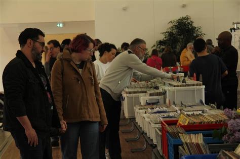 Bons Conseils Et Belles Rencontres Autour Des Vinyles De La Foire Aux