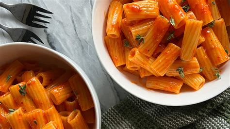 Easy Roasted Red Pepper Pasta In 15 Minutes Essy Cooks