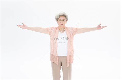 Geriatric Granny Exercises The Body Picture And HD Photos | Free Download On Lovepik