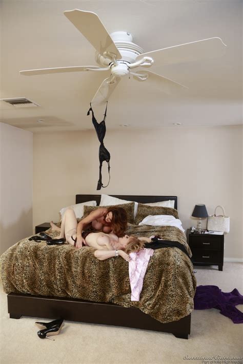 Old Lesbian Babes Nina Hartley Deauxma Enjoy Pussy Licking Kissing CoedCherry