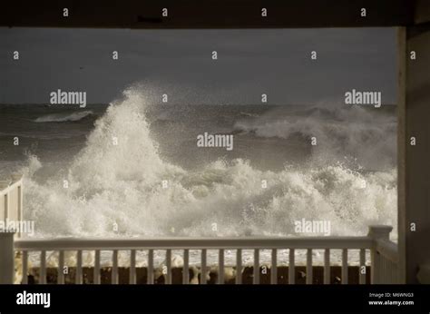 Nor'easter storm waves hi-res stock photography and images - Alamy