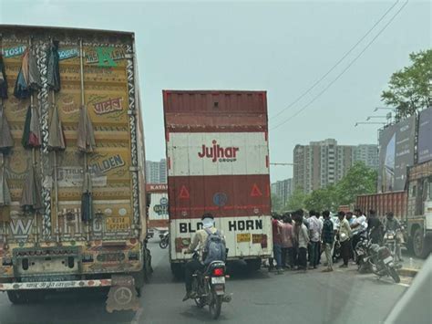 Accident On Sp Ring Road In Ahmedabad અમદાવાદના એસપી રિંગ રોડ પર