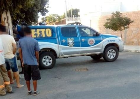 Guanambi Durante Briga Homem Mata Companheira A Facadas E Em Seguida