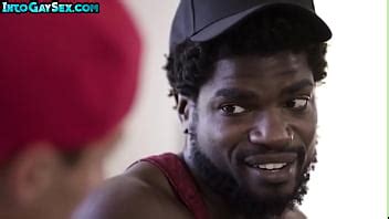 El semental activo de la bbc se folla a su novio pasivo en el sofá XVIDEOS