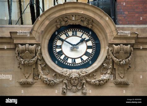 Station Clock London Hi Res Stock Photography And Images Alamy