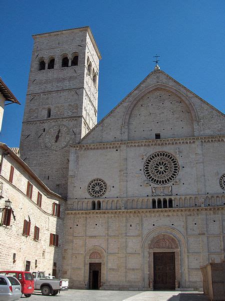 Cattedrale Di Assisi In Assisi Umbria Find A Grave Begraafplaats