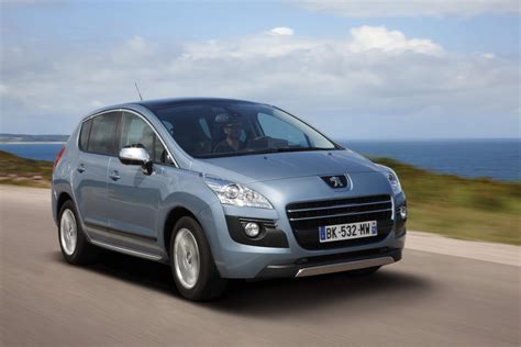 Peugeot 3008 HYbrid4 UK Pricing Announced, Available to Pre-Order ...