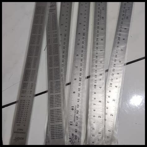 Jual PENGGARIS GARISAN BESI STEEL RULER 30 CM Shopee Indonesia