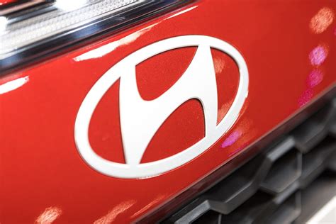 Hyundai India Starts 3 3bn IPO In Country S Largest Ever Share Sale