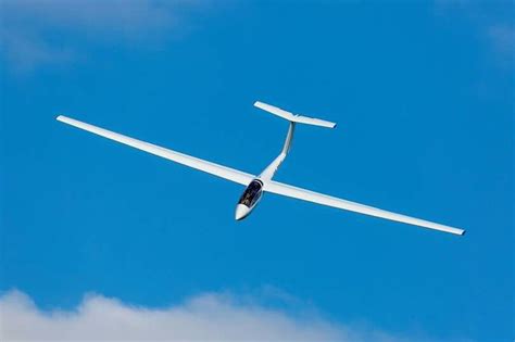 Pin by Bryce Gibson on Gliders | Wind turbine, Aviation, Gliders